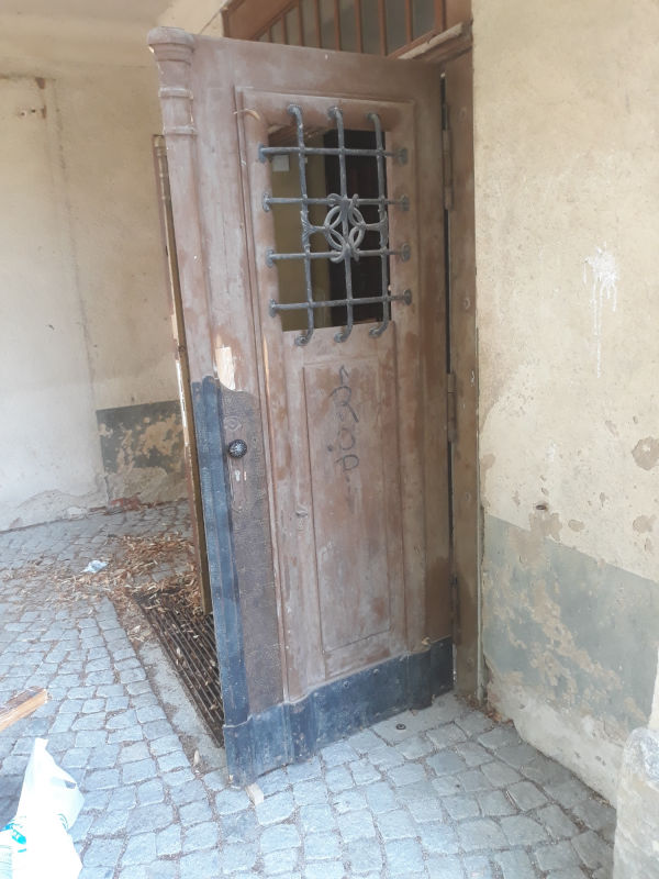 Restaurierung - Außentür mit Oberlicht - Holzarbeiten Blochwitz Neuseußlitz
