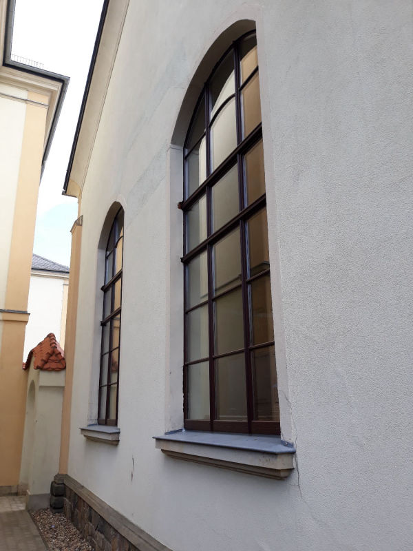 Restaurierung-Fenster-Schulgebaeude-Holzarbeiten-Blochwitz